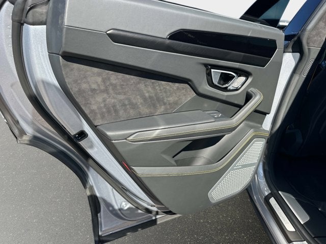 2023 Lamborghini Urus S