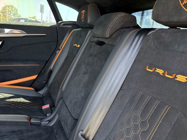 2023 Lamborghini Urus Performante