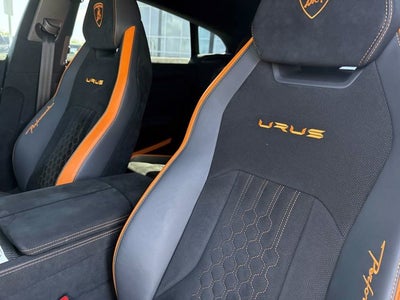 2023 Lamborghini Urus Performante