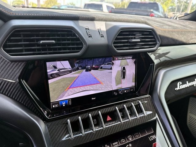 2023 Lamborghini Urus Performante
