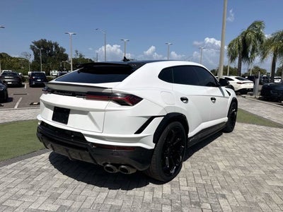 2023 Lamborghini Urus Performante