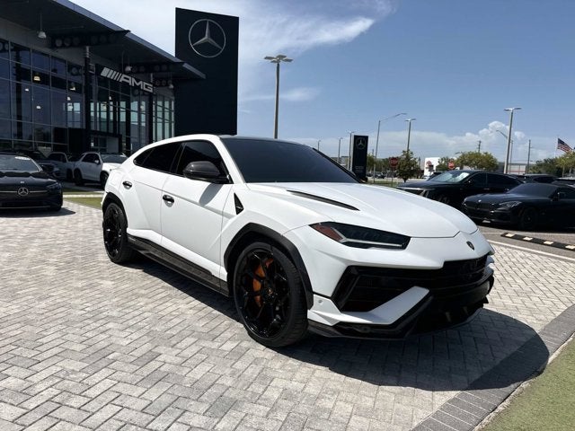 2023 Lamborghini Urus Performante