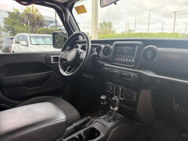 2022 Jeep Gladiator Sport