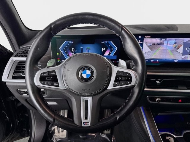 2023 BMW X7 M60i