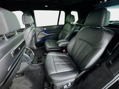 2023 BMW X7 M60i