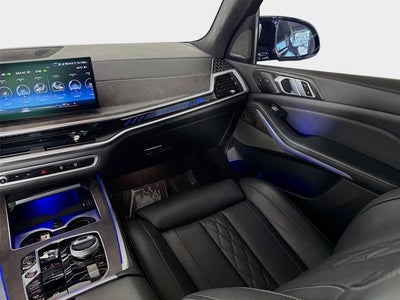 2023 BMW X7 M60i