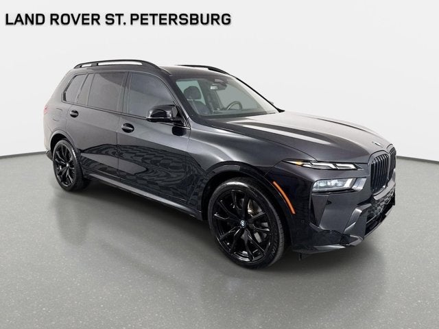 2023 BMW X7 M60i
