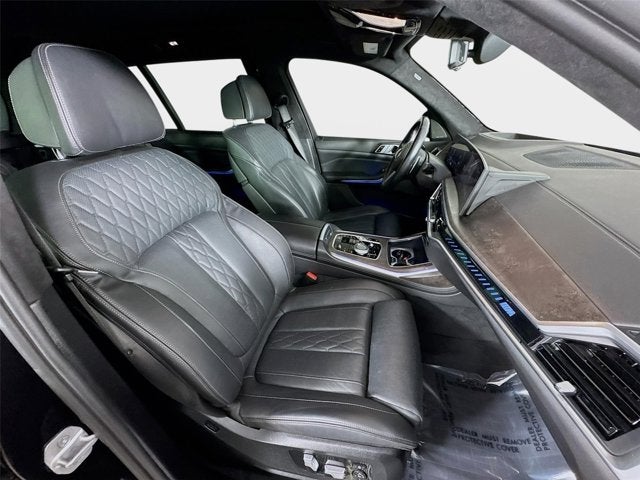 2023 BMW X7 M60i