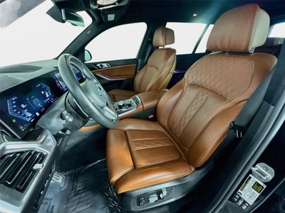 2025 BMW X7 M60i