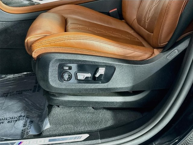 2025 BMW X7 M60i