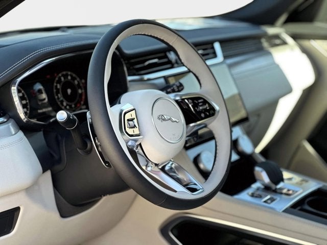 2026 Jaguar F-PACE P400 R-Dynamic S