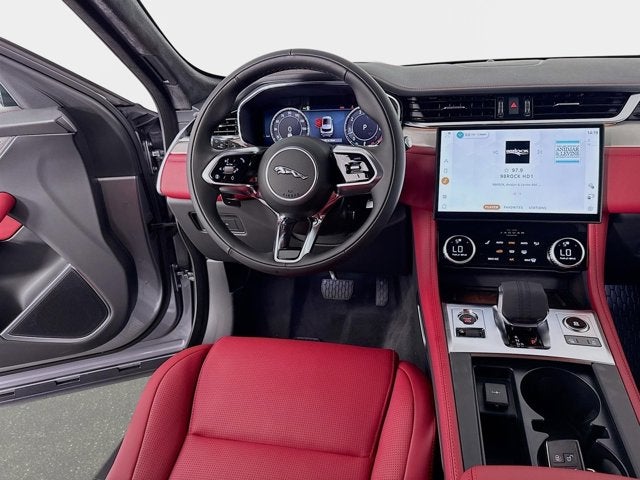 2026 Jaguar F-PACE P400 R-Dynamic S