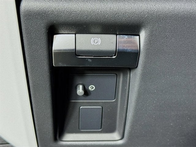 2025 Land Rover Defender 110 X-Dynamic SE