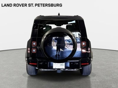 2026 Land Rover Defender 110 X-Dynamic SE