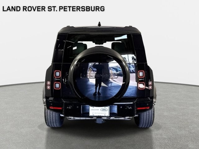 2026 Land Rover Defender 110 X-Dynamic SE