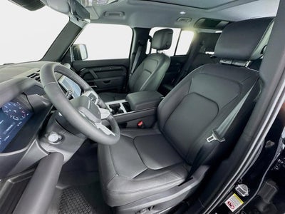 2026 Land Rover Defender 110 X-Dynamic SE