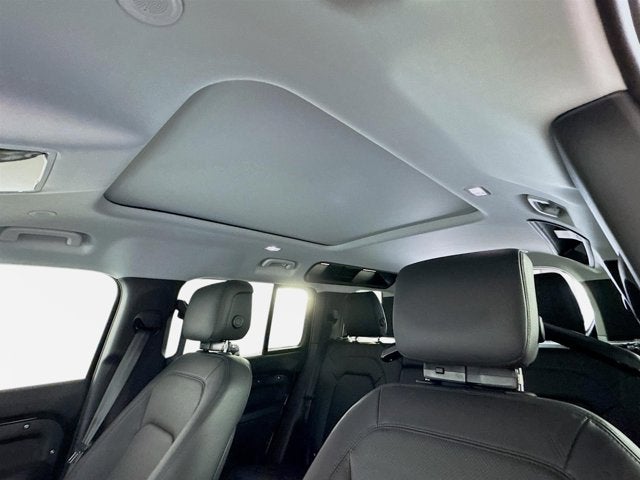 2026 Land Rover Defender 110 X-Dynamic SE