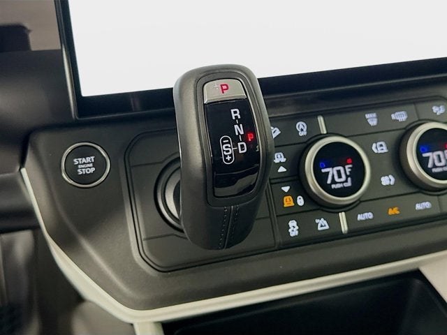 2026 Land Rover Defender 110 X-Dynamic SE