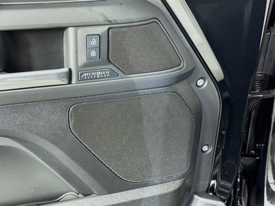 2026 Land Rover Defender 110 X-Dynamic SE