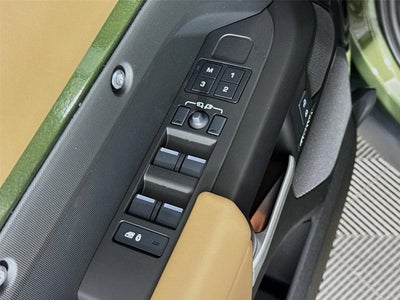 2026 Land Rover Defender 110 X-Dynamic SE