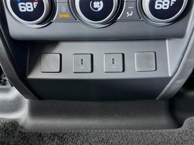 2026 Land Rover Defender 110 X-Dynamic SE