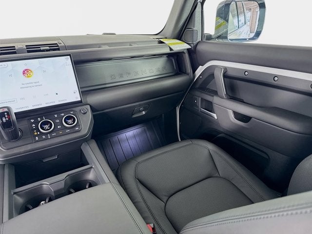 2026 Land Rover Defender 110 X-Dynamic SE