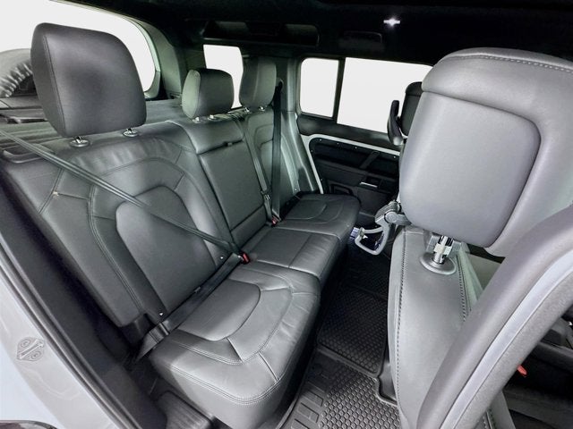 2026 Land Rover Defender 110 X-Dynamic SE