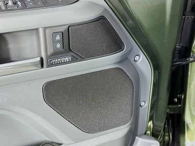 2026 Land Rover Defender 110 X-Dynamic SE