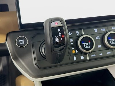 2026 Land Rover Defender 110 X-Dynamic SE