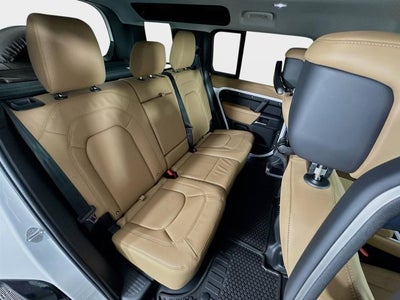 2026 Land Rover Defender 110 X-Dynamic SE