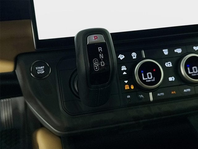 2026 Land Rover Defender 110 X-Dynamic SE