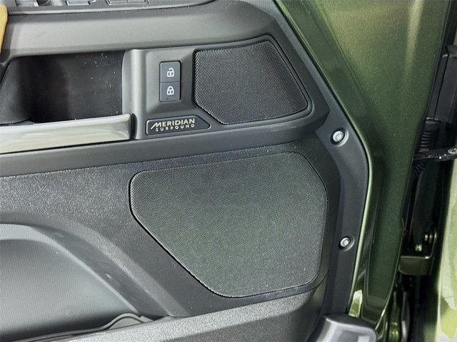 2026 Land Rover Defender 110 X-Dynamic SE