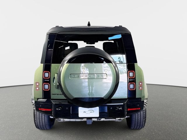 2026 Land Rover Defender 110 X-Dynamic SE
