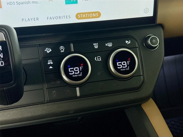 2026 Land Rover Defender 110 X-Dynamic SE