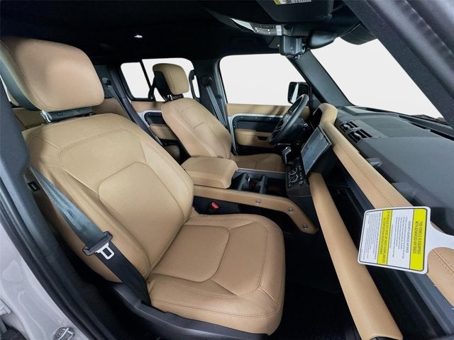 2026 Land Rover Defender 110 X-Dynamic SE