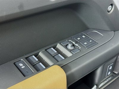 2026 Land Rover Defender 110 X-Dynamic SE