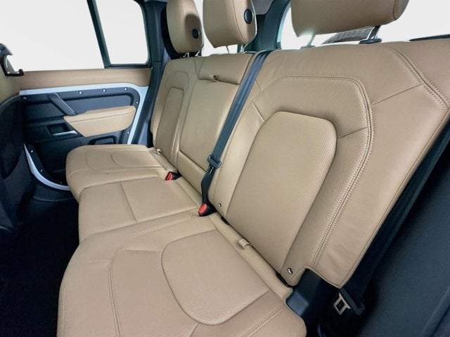 2026 Land Rover Defender 110 X-Dynamic SE