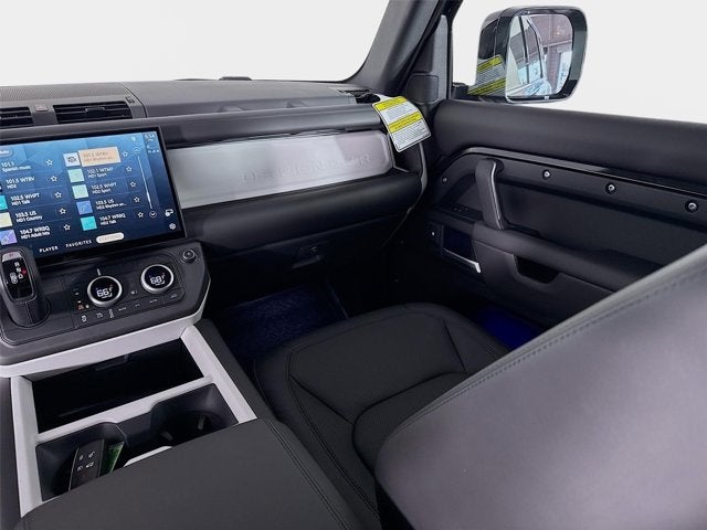 2026 Land Rover Defender 110 X-Dynamic SE