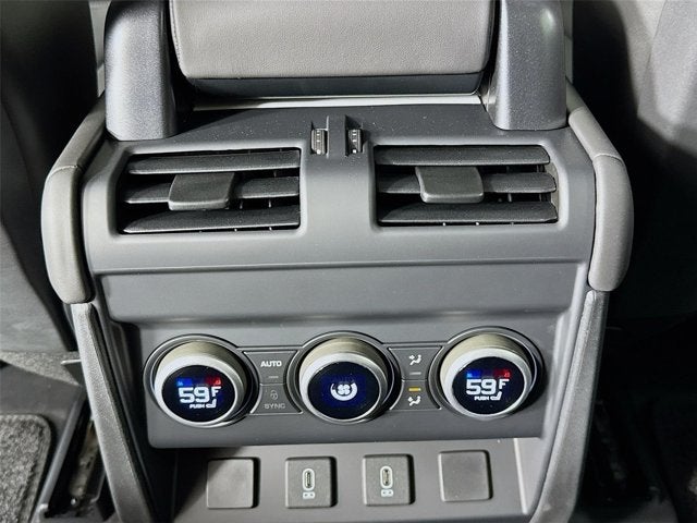 2026 Land Rover Defender 110 X-Dynamic SE