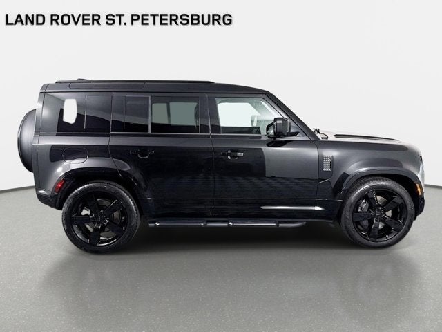 2026 Land Rover Defender 110 X-Dynamic SE
