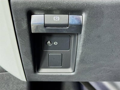 2024 Land Rover Defender 110 X-Dynamic SE