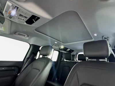 2025 Land Rover Defender 110 X-Dynamic SE