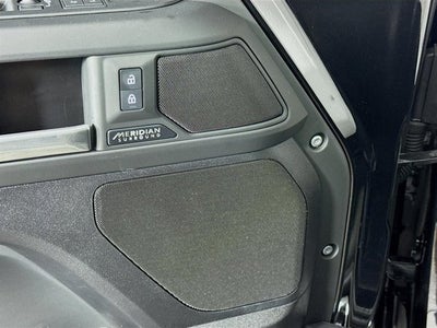 2025 Land Rover Defender 110 X-Dynamic SE