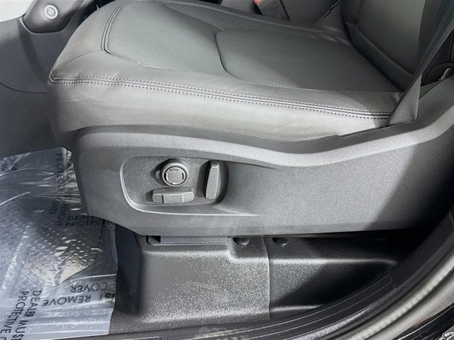 2025 Land Rover Defender 110 X-Dynamic SE