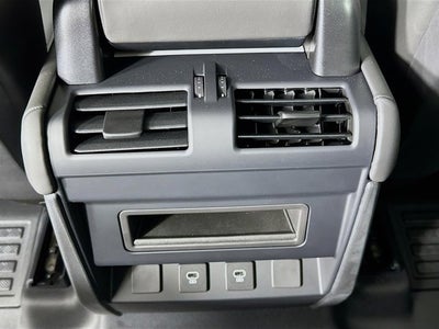 2025 Land Rover Defender 110 X-Dynamic SE