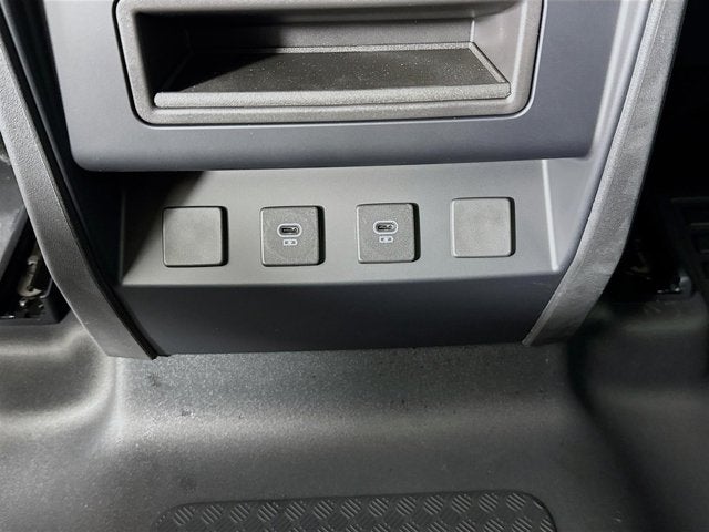 2025 Land Rover Defender 110 X-Dynamic SE