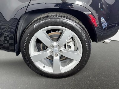 2025 Land Rover Defender 110 X-Dynamic SE