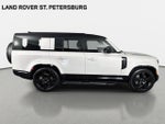 2026 Land Rover Defender 130 X-Dynamic SE