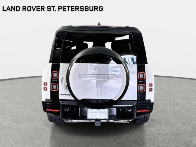 2026 Land Rover Defender 130 X-Dynamic SE