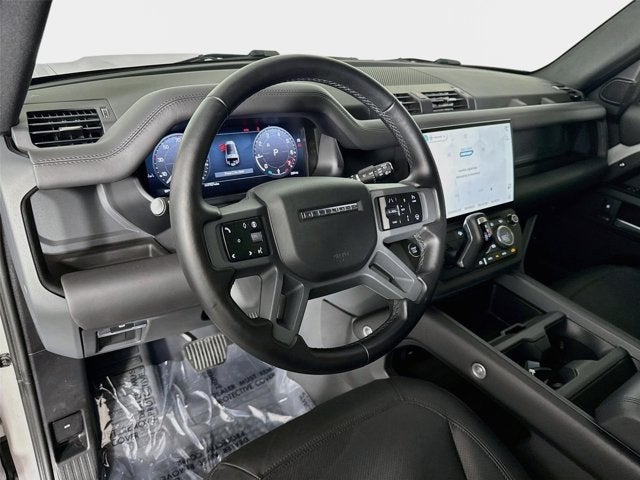 2026 Land Rover Defender 130 X-Dynamic SE